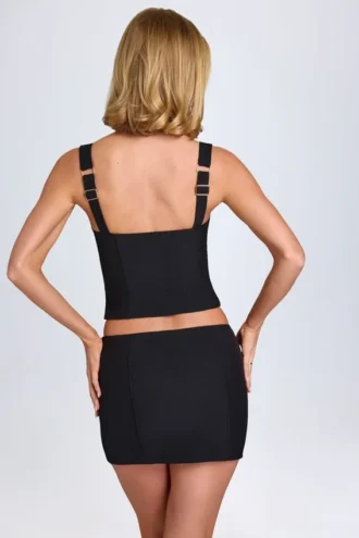 Fustă mini Issa cu talie joasă și croi curbat, în culoarea negru Fustă mini Issa cu talie joasă și croi curbat, în culoarea negru