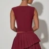 Fustă mini plisată în straturi, cu talie joasă, model Nada, în roșu vin