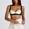 Fustă-pantalon mini plisată, moale și sport, în nuanța Ivory Fustă-pantalon mini plisată, moale și sport, în nuanța Ivory