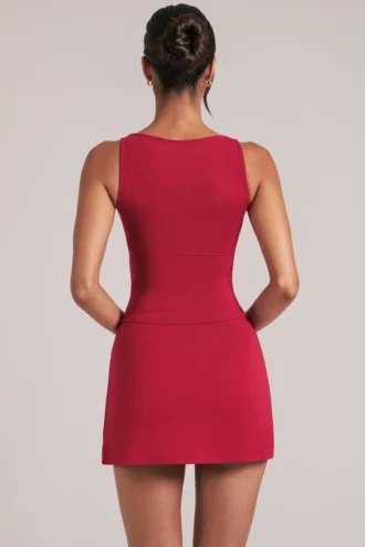 Fustă ultra mini bodycon Tula cu talie medie și fante, în roșu cireș Fustă ultra mini bodycon Tula cu talie medie și fante, în roșu cireș