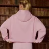 Hanorac oversized brodat în roz pudră Hanorac oversized brodat în roz pudră