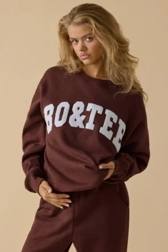 Hanorac oversized cu guler rotund, culoare mahon Hanorac oversized cu guler rotund, culoare mahon