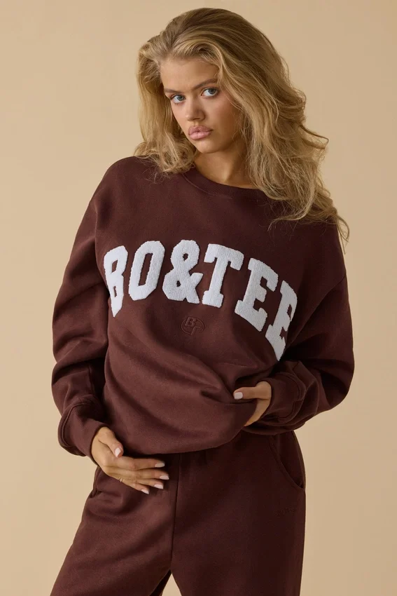 Hanorac oversized cu guler rotund, culoare mahon Hanorac oversized cu guler rotund, culoare mahon