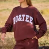 Hanorac oversized cu guler rotund, culoare mahon Hanorac oversized cu guler rotund, culoare mahon