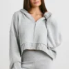 Hanorac scurt cu glugă și fermoar TRUE din tricot gros, în culoarea gri melanj Hanorac scurt cu glugă și fermoar TRUE din tricot gros, în culoarea gri melanj