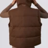 Jachetă cropped cu mâneci detașabile, de culoare maro cacao Jachetă cropped cu mâneci detașabile, de culoare maro cacao