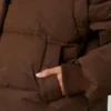 Jachetă cropped cu mâneci detașabile, de culoare maro cacao Jachetă cropped cu mâneci detașabile, de culoare maro cacao