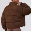Jachetă cropped cu mâneci detașabile, de culoare maro cacao Jachetă cropped cu mâneci detașabile, de culoare maro cacao
