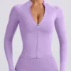 Jachetă cu fermoar Define Luxe în culoarea liliac Jachetă cu fermoar Define Luxe în culoarea liliac