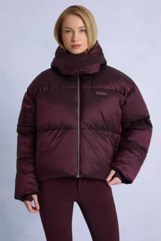 Jachetă de schi impermeabilă, cropped și oversized, în culoarea burgund