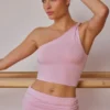 Maieu cu un umăr răsucit, roz pal Maieu cu un umăr răsucit, roz pal
