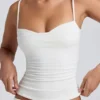 Maieu Esme din modal cu volane, în straturi, de culoare albă Maieu Esme din modal cu volane, în straturi, de culoare albă