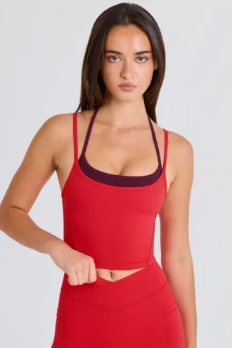 Maieu scurt Soft Active Layered în culoarea roșu căpșună