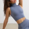Maiou sport cu guler înalt, moale, în culoarea gri ardezie Maiou sport cu guler înalt, moale, în culoarea gri ardezie