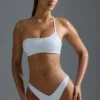 Oh Polly Costume de baie: Top de bikini bandeau cu un umăr, decorat, din ediția HOTFIX, în culoarea alb Oh Polly Costume de baie: Top de bikini bandeau cu un umăr, decorat, din ediția HOTFIX, în culoarea alb