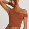 Pantaloni Anona din amestec de modal și cașmir, cu talie medie, în culoarea maro castan Pantaloni Anona din amestec de modal și cașmir, cu talie medie, în culoarea maro castan