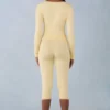 Pantaloni capri din tricot Selene, cu talie medie, în galben unt Pantaloni capri din tricot Selene, cu talie medie, în galben unt