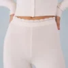 Pantaloni capri din tricot Selene, talie medie, culoare ivoriu Pantaloni capri din tricot Selene, talie medie, culoare ivoriu