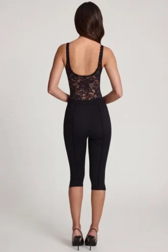 Pantaloni capri scurți Giuliana din jersey Ponte, negri