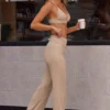 Pantaloni cu talie înaltă și nervuri moi, în nuanța Beige Sand Pantaloni cu talie înaltă și nervuri moi, în nuanța Beige Sand