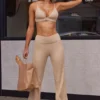 Pantaloni cu talie înaltă și nervuri moi, în nuanța Beige Sand Pantaloni cu talie înaltă și nervuri moi, în nuanța Beige Sand