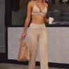 Pantaloni cu talie înaltă și nervuri moi, în nuanța Beige Sand Pantaloni cu talie înaltă și nervuri moi, în nuanța Beige Sand