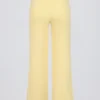 Pantaloni de jogging cu croi larg din tricot cu nervuri, culoare lămâie Pantaloni de jogging cu croi larg din tricot cu nervuri, culoare lămâie