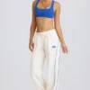 Pantaloni de jogging cu talie medie și croi drept, în culoare albă Pantaloni de jogging cu talie medie și croi drept, în culoare albă