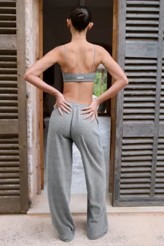 Pantaloni de jogging din bumbac texturat, cu talie joasă și picior larg, în culoarea gri închis Pantaloni de jogging din bumbac texturat, cu talie joasă și picior larg, în culoarea gri închis