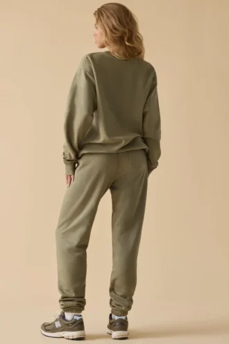 Pantaloni de jogging din fleece de bumbac cu talie medie, în culoarea verde kaki Pantaloni de jogging din fleece de bumbac cu talie medie, în culoarea verde kaki