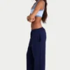 Pantaloni de jogging din jersey periat cu croi larg, în culoarea albastru marin clasic Pantaloni de jogging din jersey periat cu croi larg, în culoarea albastru marin clasic