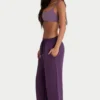Pantaloni de jogging din jersey periat, cu croi larg, în culoarea prune Pantaloni de jogging din jersey periat, cu croi larg, în culoarea prune