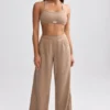 Pantaloni de jogging din material frotat cu croi larg, culoare maro mocha Pantaloni de jogging din material frotat cu croi larg, culoare maro mocha