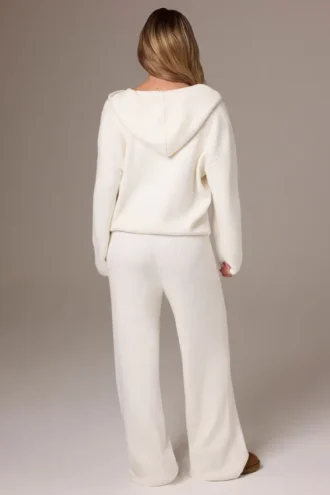 Pantaloni de jogging din tricot cu nervuri și croi larg, culoare Ivory Pantaloni de jogging din tricot cu nervuri și croi larg, culoare Ivory