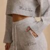 Pantaloni de jogging din tricot cu nervuri, talie medie și croi larg, în culoarea Ice Marl Pantaloni de jogging din tricot cu nervuri, talie medie și croi larg, în culoarea Ice Marl