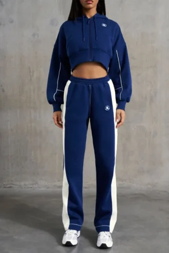 Pantaloni de trening cu croi larg, culoare bleumarin Pantaloni de trening cu croi larg, culoare bleumarin