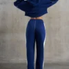 Pantaloni de trening cu croi larg, culoare bleumarin Pantaloni de trening cu croi larg, culoare bleumarin