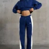 Pantaloni de trening cu croi larg, culoare bleumarin Pantaloni de trening cu croi larg, culoare bleumarin