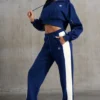 Pantaloni de trening cu croi larg, culoare bleumarin Pantaloni de trening cu croi larg, culoare bleumarin