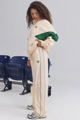Pantaloni de trening cu croi larg, hidrofugi, în nuanța Marble Pantaloni de trening cu croi larg, hidrofugi, în nuanța Marble