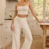 Pantaloni drepți cu talie medie Libby Pointelle, de culoare albă Pantaloni drepți cu talie medie Libby Pointelle, de culoare albă