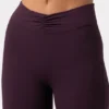 Pantaloni evazați cu drapaje Soft Active în culoarea Plum