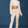 Pantaloni evazați cu pliu, cu tricotaj tip cablu, de culoare crem Pantaloni evazați cu pliu, cu tricotaj tip cablu, de culoare crem