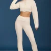 Pantaloni evazați cu pliu, cu tricotaj tip cablu, de culoare crem Pantaloni evazați cu pliu, cu tricotaj tip cablu, de culoare crem