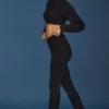 Pantaloni evazați cu pliu, din bumbac tricotat cu model împletit, în negru Pantaloni evazați cu pliu, din bumbac tricotat cu model împletit, în negru