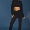 Pantaloni evazați cu pliu, din bumbac tricotat cu model împletit, în negru Pantaloni evazați cu pliu, din bumbac tricotat cu model împletit, în negru