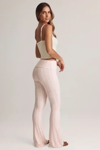 Pantaloni evazați cu talie medie și pliu Bebe Modal, cu imprimeu în dungi Pantaloni evazați cu talie medie și pliu Bebe Modal, cu imprimeu în dungi