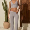 Pantaloni evazați cu talie medie Selara, argintii Pantaloni evazați cu talie medie Selara, argintii