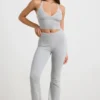 Pantaloni evazați cu tiv pliat din tricot gros, în culoarea gri melanj Pantaloni evazați cu tiv pliat din tricot gros, în culoarea gri melanj