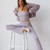 Pantaloni evazați cu tiv pliat, din tricot gros, în nuanța Dusty Lavender Pantaloni evazați cu tiv pliat, din tricot gros, în nuanța Dusty Lavender